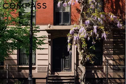 35 Stuyvesant Street, New York City, NY 10003 - Photo 1