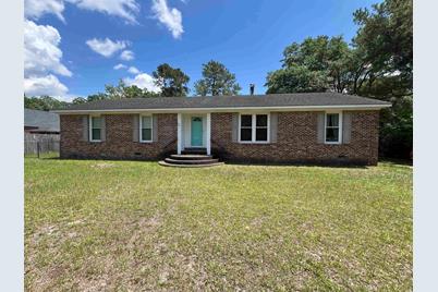 910 4th Ave., Kingstree, SC 29556 - Photo 1