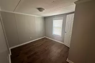 1401 Charles Dr, Manning, SC 29102 - Photo 2