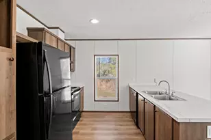 1822 Log Cabin Rd, Loris, SC 29569 - Photo 8