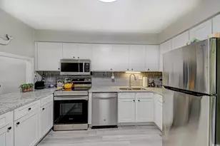 10200 Lakeshore Dr, Myrtle Beach, SC 29572 - Photo 12