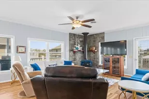 154 Sand Dollar St, Holden Beach, NC 28462 - Photo 12