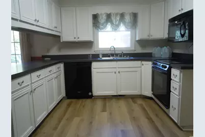 8202 Joe Brown Hwy. S, Clarendon, NC 28432 - Photo 6