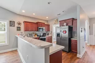 221 Maple Oak Dr, Conway, SC 29526 - Photo 2