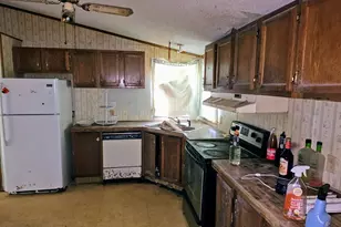 827 1/2 N Firetower Rd, Florence, SC 29506 - Photo 8