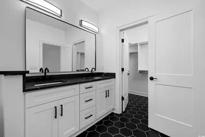 4806 N Kings Hwy., Myrtle Beach, SC 29577 - Photo 16