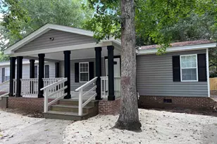 425 E Surfwind Dr, Garden City, SC 29576 - Photo 2