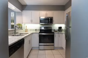 410 Melrose Pl, Myrtle Beach, SC 29572 - Photo 8