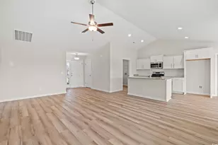 1024 Woodside Dr, Conway, SC 29526 - Photo 2