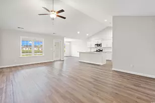 465 Summit Ave, Georgetown, SC 29440 - Photo 2