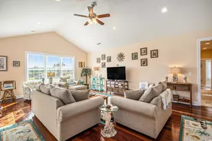 601 Gayle St, North Myrtle Beach, SC 29582 - Photo 8