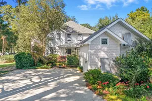151 Angel Oak Dr, Pawleys Island, SC 29585 - Photo 2