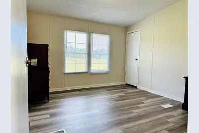 2067 Willow Creek Rd, Effingham, SC 29541 - Photo 14
