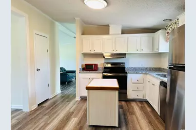 2067 Willow Creek Rd, Effingham, SC 29541 - Photo 34