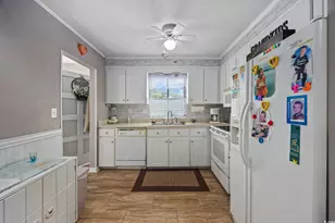 829 Villa Dr, North Myrtle Beach, SC 29582 - Photo 6