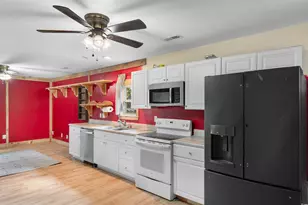 728 Four Mile Rd, Conway, SC 29526 - Photo 4