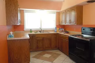 110 E Bell St, Tabor City, NC 28463 - Photo 4