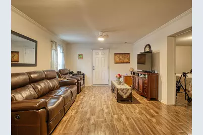 215 W James St., Mullins, SC 29574 - Photo 4