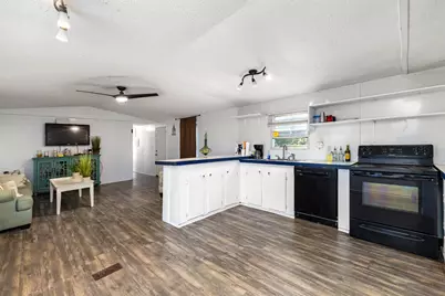 6137 Old Mullins Hwy., Nichols, SC 29581 - Photo 12