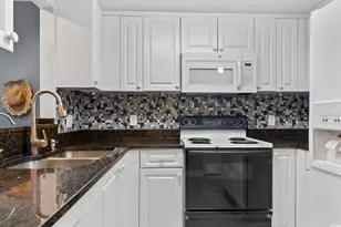 712 67th Ave N, Myrtle Beach, SC 29572 - Photo 4