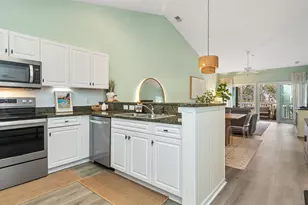 601 Hillside Dr N, North Myrtle Beach, SC 29582 - Photo 2