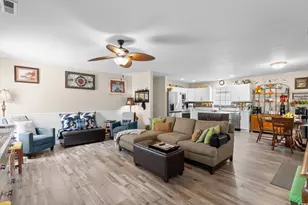 305 Woodrow St, Tabor City, NC 28463 - Photo 12