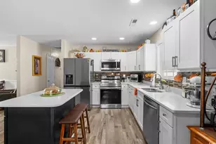 305 Woodrow St, Tabor City, NC 28463 - Photo 18