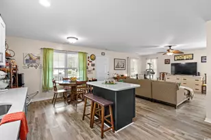 305 Woodrow St, Tabor City, NC 28463 - Photo 20