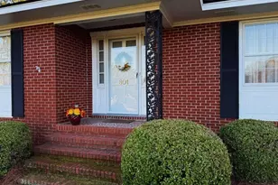 801 Garland St, Lake City, SC 29560 - Photo 2