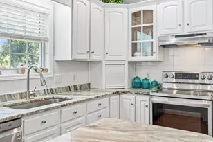 709 Triple Oak Ln, Garden City, SC 29576 - Photo 10