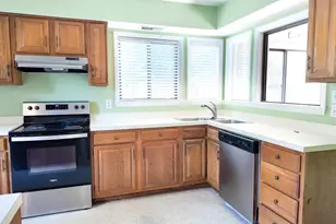 958 Oakwood Ln, Myrtle Beach, SC 29572 - Photo 4