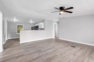 827 White Sand Ct, Murrells Inlet, SC 29576 - Photo 4