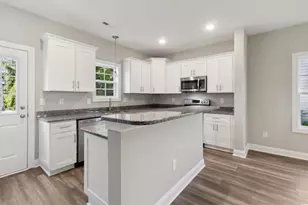 10412 Holland Ct, Myrtle Beach, SC 29572 - Photo 6