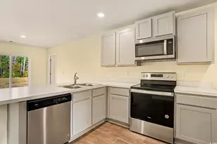 211 Pine Forest Dr, Conway, SC 29526 - Photo 8