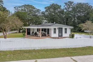 1604 Forest Dr, Little River, SC 29566 - Photo 2