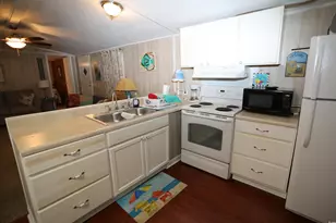 724 1st St, Garden City, SC 29576 - Photo 18