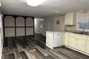 1009 Seaside Dr, North Myrtle Beach, SC 29582 - Photo 4