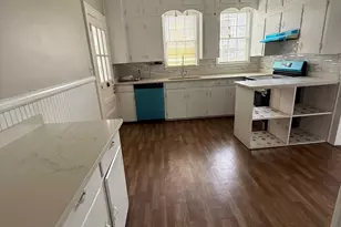 305 E Bamberg St, Latta, SC 29565 - Photo 10