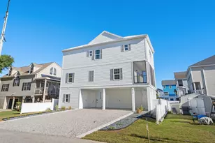 913 S Dogwood Dr S, Surfside Beach, SC 29575 - Photo 1
