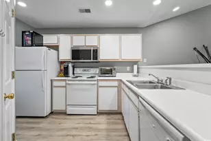 1242 River Oaks Dr, Myrtle Beach, SC 29579 - Photo 4