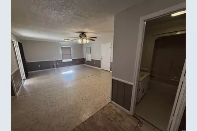 764 1st Oxtown Rd, Scranton, SC 29591 - Photo 16