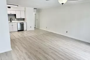 400 Cambridge Cir, Garden City, SC 29576 - Photo 4