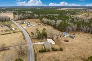 9300 Lake Swamp Rd, Nichols, SC 29581 - Photo 36