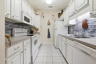 984 Algonquin Dr, Pawleys Island, SC 29585 - Photo 8