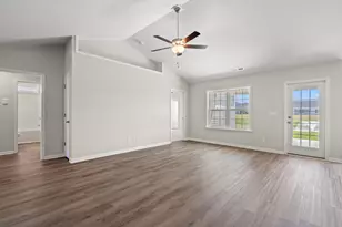 871 Owls Nest Dr, Conway, SC 29527 - Photo 4