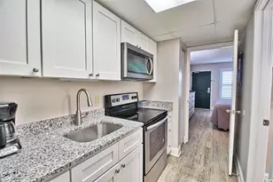 601 Retreat Beach Cir, Pawleys Island, SC 29585 - Photo 4