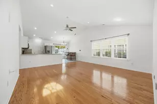 6681 Wisteria Dr, Myrtle Beach, SC 29588 - Photo 8