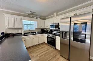 10 Sherwood St, Kingstree, SC 29556 - Photo 6