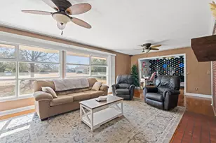 3813 W Marion St, Mullins, SC 29574 - Photo 8