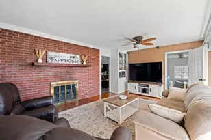 3813 W Marion St, Mullins, SC 29574 - Photo 6